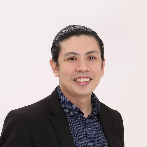 Dr. Ivan Olegario